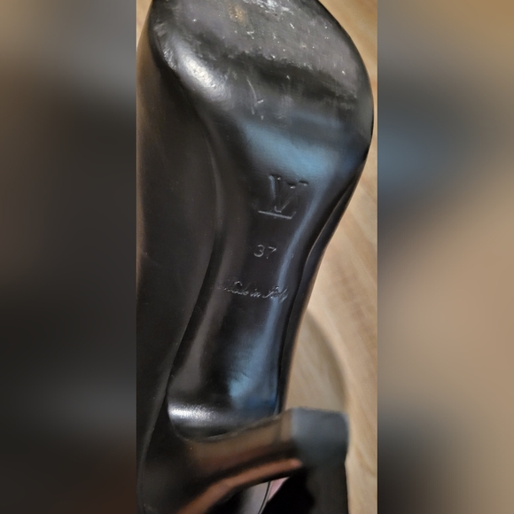 Luis vuitton size 7 black lock pump open toe - Picture 2 of 16